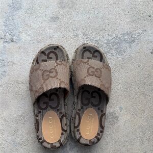 GUCCI Women's platform slide sandal 37